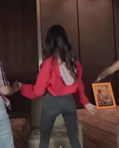 Argentinian Celebrity Twerking clip