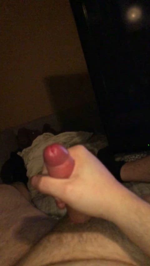 Rubbing out a thick load of cum :)