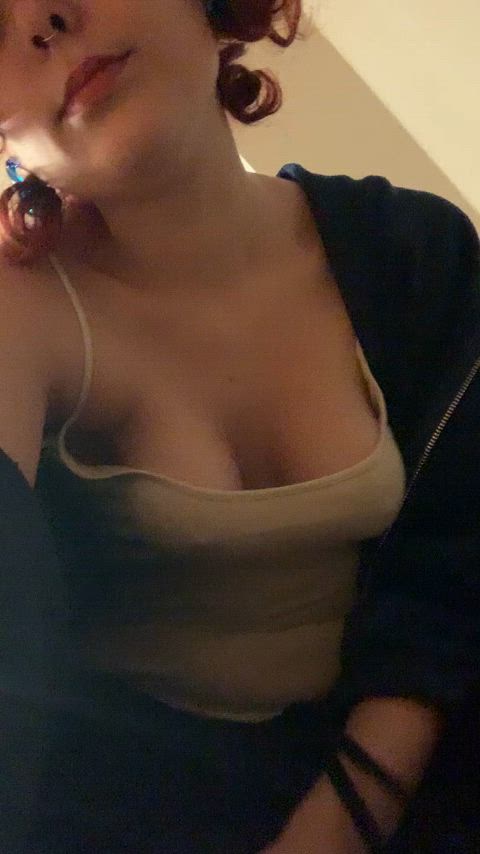 braless nipples tits boobs clip