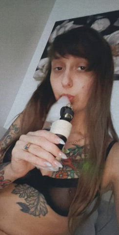 Your tattooed stoner girlfriend is ready to dab out with you 🤤💕🥺