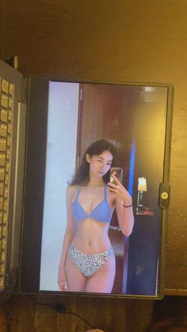 Huge cumtribute over Kyedae!! Made me explode