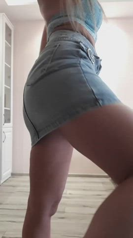 ass bubble butt panties skirt teasing upskirt clip