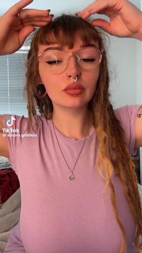 big ass big tits curvy glasses huge tits onlyfans tiktok r/tiktits tik-tok clip