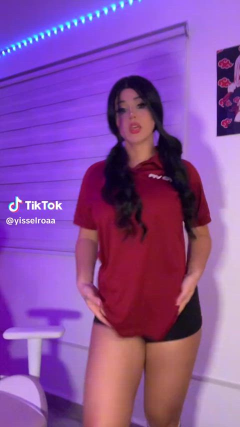 football onlyfans tiktok venezuelan tik-tok clip