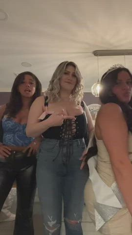 big tits cleavage jiggling clip