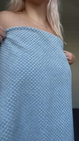 american australian big tits curvy huge tits milf natural tits pawg towel clip