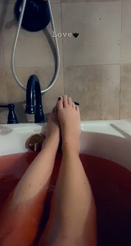 Feet Foot Fetish Spreading Toes Porn GIF by toastedtittiesparker