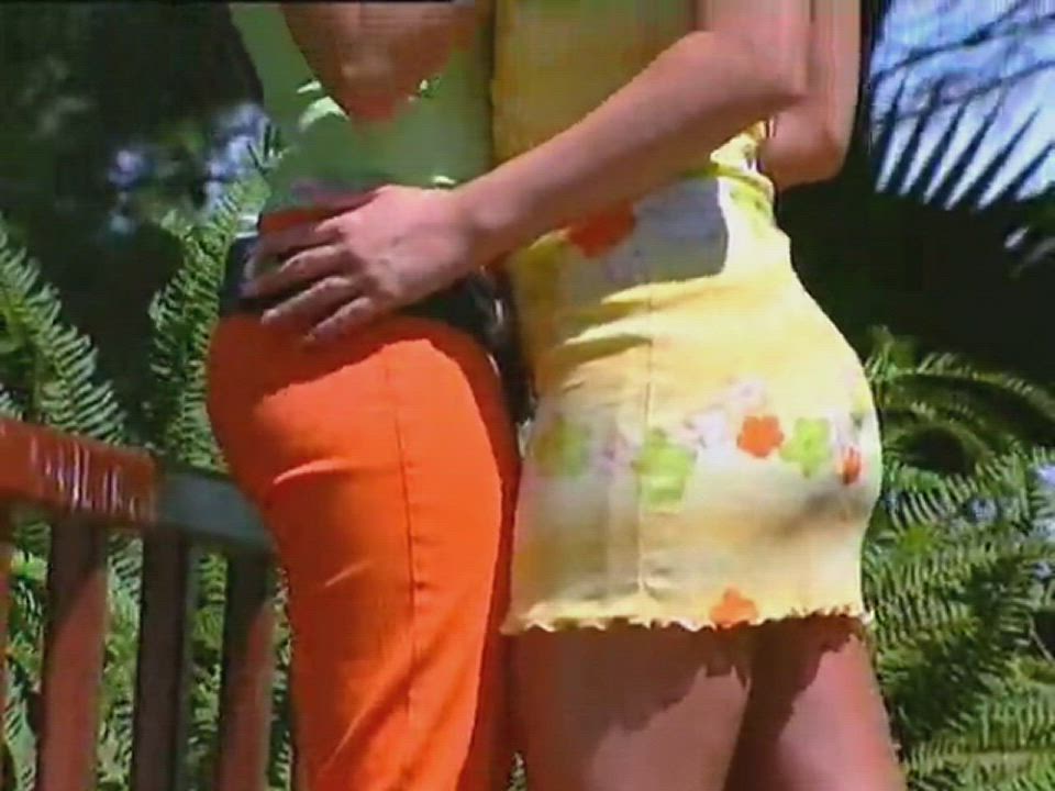 Ass Blonde French Kissing Girls Jo Guest Kissing Lesbian Lesbians Outdoor clip
