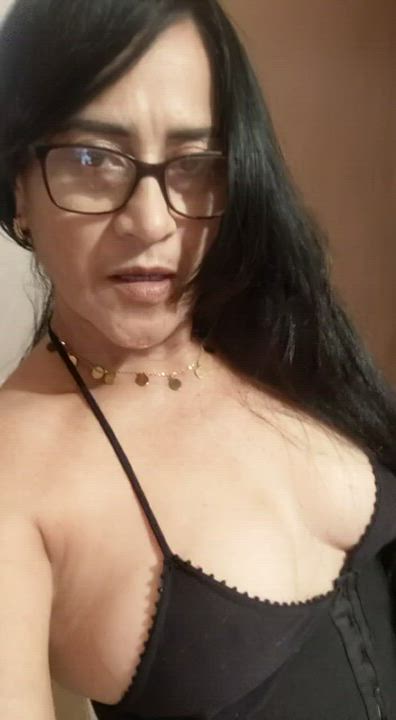 I'm 50 years old ? [Selling] Sexting √ Videochat √ Custom content √ Femdom