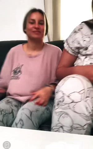 accidental boobs nipslip tiktok clip