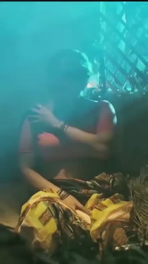 desi masturbating saree clip