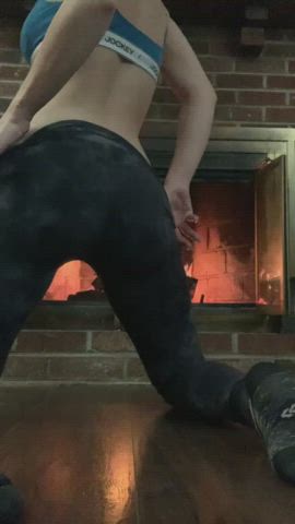 Big Ass Big Tits Undressing Yoga Pants clip