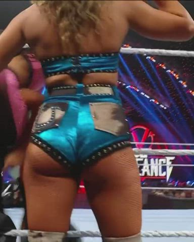ass big ass booty country girl jiggling thick thighs wrestling clip