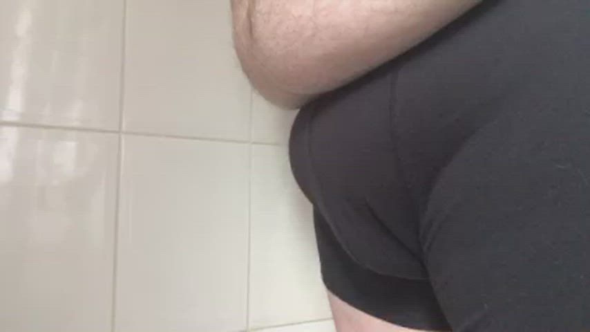 chubby penis piss clip