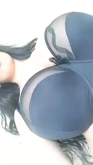 Hitomi Beauty Filter Bounce