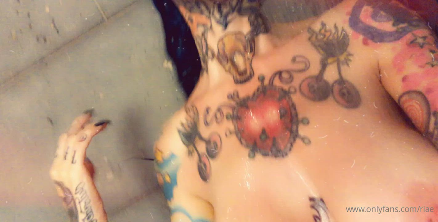 Big Tits Shower Tongue Fetish clip