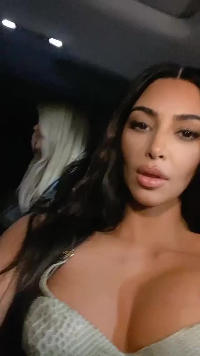 kimkardashian 11 11 2019 17 9 58 221