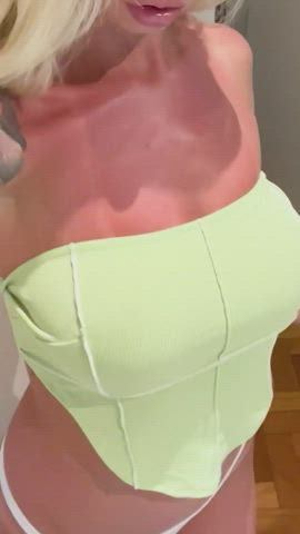 big tits boobs latina clip