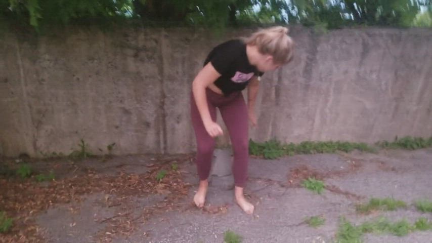 big ass blonde leggings outdoor peeing pissing public teen wet wet and messy clip