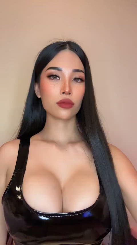 big tits cleavage jiggling solo tiktok tits clip