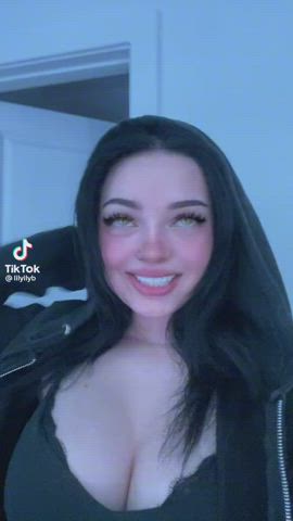 cleavage spit tiktok clip