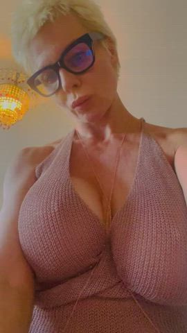 Are here any guys who prefer Milf pussy?