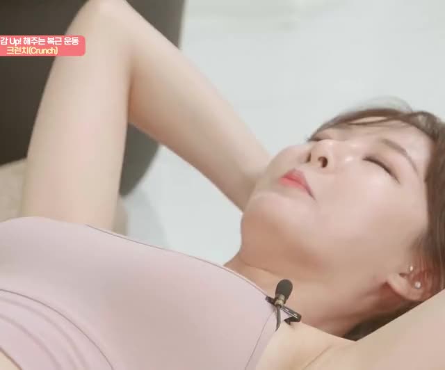 Kim Sia Sleepless Exercise .gif