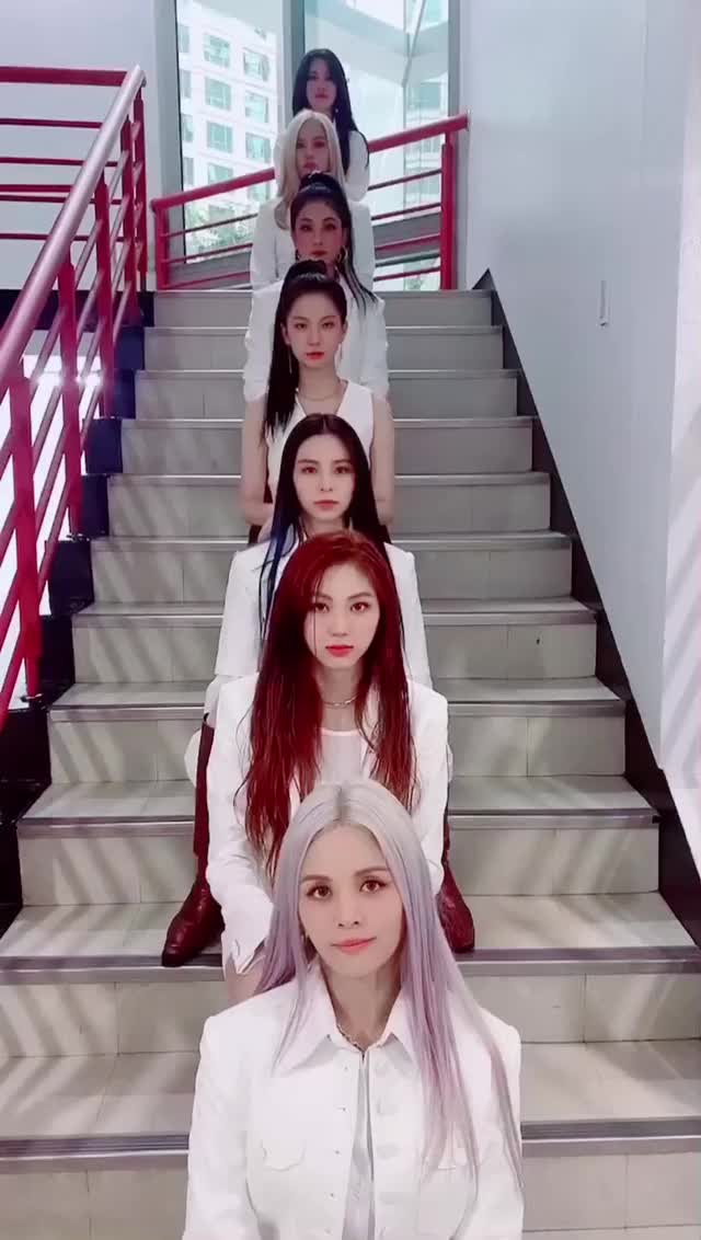 200907 CLC Tiktok Update - Helicopter Challenge [@cube_clc_official]