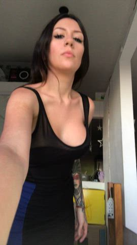Hi guys, please rate my tits from 1-10 🤗
