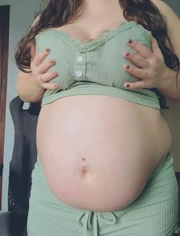 belly button pregnant tits pregnant-porn clip