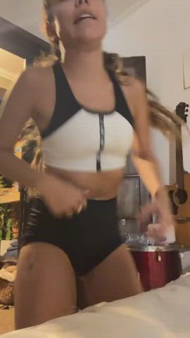 Brazilian Brunette Dancing clip