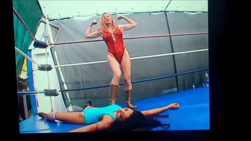amber michaels asian blonde brunette nicole oring white girl wrestling clip