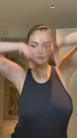 big tits bouncing tits celebrity curvy latina selena gomez clip