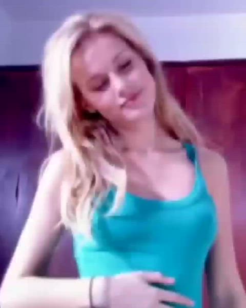 actress belly button blonde boobs bra brie larson celebrity small tits stripping