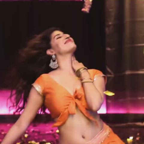 Shreya Mehta's slutty recreation of cumdevi's look...she looks so fuckable...in need