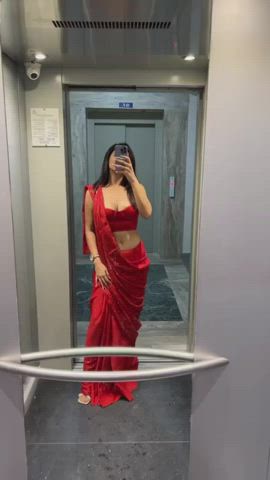 desi natural tits saree clip