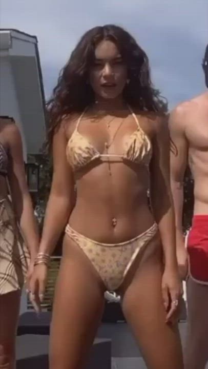 Bikini Dancing Vanessa Hudgens clip