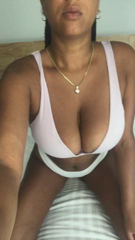 ebony latina tits clip