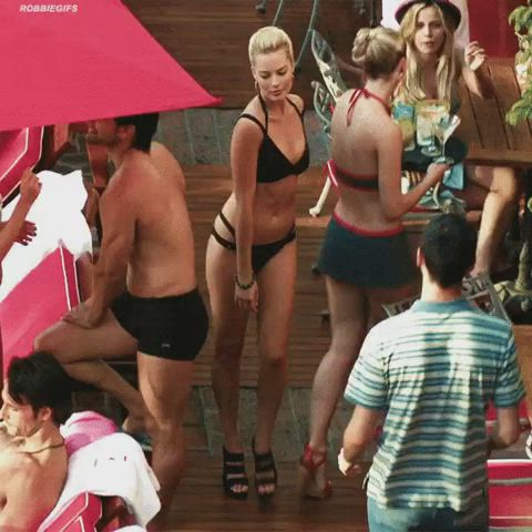 bikini celebrity margot robbie clip