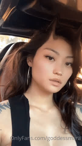 Asian Cleavage Tease clip