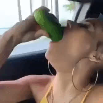 Blowjob Deepthroat Latina clip