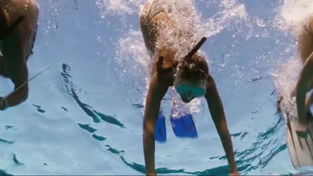 Jessica Alba - Into the Blue - Highlights 2/3 (underwater diving)