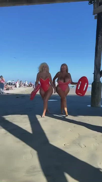 Big Tits Fake Tits Slow Motion clip