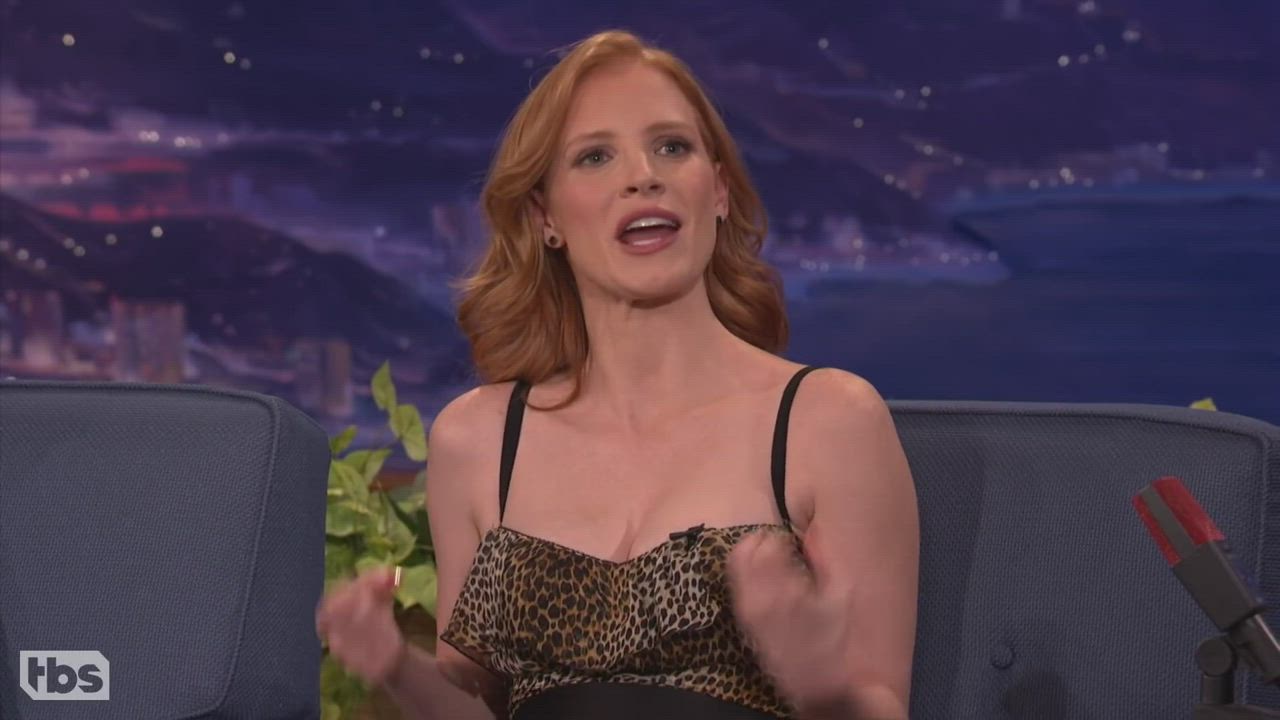 Bouncing Tits Cleavage Jessica Chastain clip
