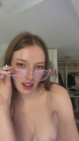 18 years old glasses tiktok tits tik-tok twerking clip