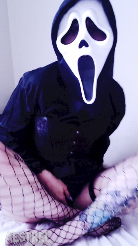 Ghostface doesn’t need panties on!