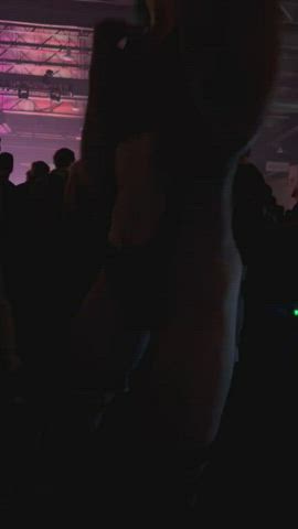 dancing festival flashing party public strip stripping striptease r/caughtpublic