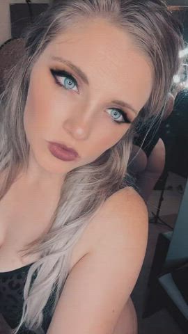 american blonde solo clip