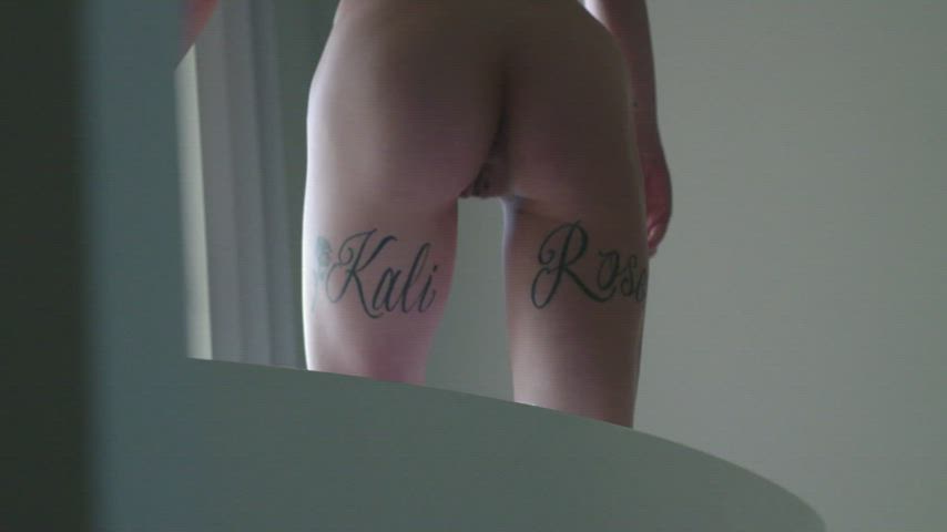 bathtub feet kali roses clip