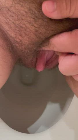 hairy pussy pee peeing piss pissing toilet trans trans man watersports clip